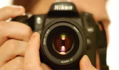 靠三張床墊起步的“流浪CEO” 從窮光蛋到億萬富豪的創(chuàng)業(yè)傳奇